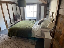 Harleston Norfolk/ Suffolk Border Historic Cottage