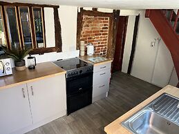 Harleston Norfolk/ Suffolk Border Historic Cottage