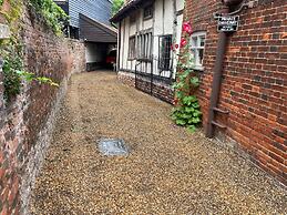 Harleston Norfolk/ Suffolk Border Historic Cottage