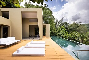 Yeguas R3 by Wynwood House