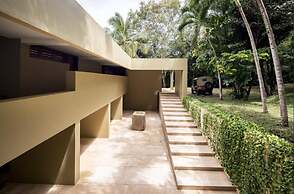 Yeguas R3 by Wynwood House