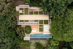 Yeguas R3 by Wynwood House