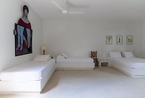 Yeguas V60 by Wynwood House