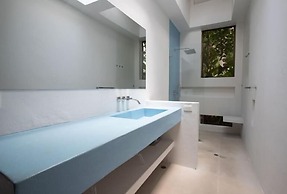 Yeguas V60 by Wynwood House