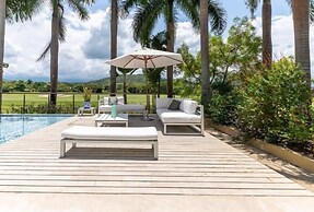 Yeguas V60 by Wynwood House