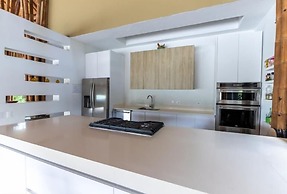 Yeguas V60 by Wynwood House