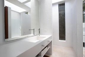 Yeguas V60 by Wynwood House