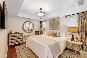 Seventh & Shore Stylish Seal Beach Home w/ Elevator, Fireplace + Bold 