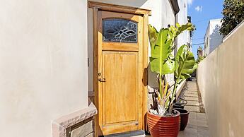 Seventh & Shore Stylish Seal Beach Home w/ Elevator, Fireplace + Bold 