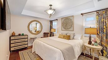 Seventh & Shore Stylish Seal Beach Home w/ Elevator, Fireplace + Bold 