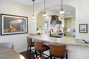 Seventh & Shore Stylish Seal Beach Home w/ Elevator, Fireplace + Bold 