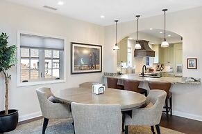 Seventh & Shore Stylish Seal Beach Home w/ Elevator, Fireplace + Bold 
