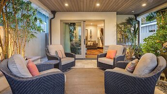 Seventh & Shore Stylish Seal Beach Home w/ Elevator, Fireplace + Bold 