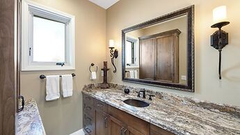 Seventh & Shore Stylish Seal Beach Home w/ Elevator, Fireplace + Bold 