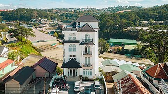 PINE VIEW HOTEL DALAT
