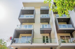 Housr Studio Rooms Sector 30 Gurgaon