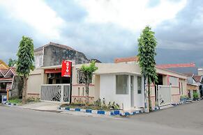 OYO 2986 D&a Guesthouse Syariah And Rent