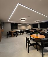 Studio Design 3 - Lions