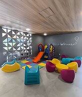 Studio Design 3 - Lions