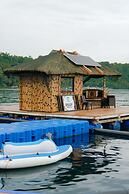 Floating Home in Reef Resort Unit 14