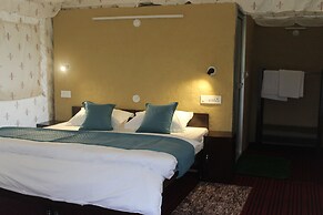 Billing View Camp and Mud Houses