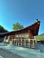 Jukrokjungsa hanokstay