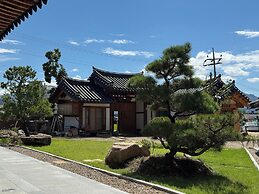 Jukrokjungsa hanokstay