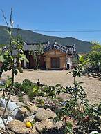 Jukrokjungsa hanokstay