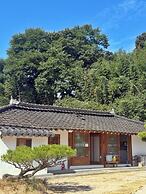 Jukrokjungsa hanokstay