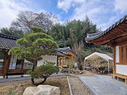 Jukrokjungsa hanokstay