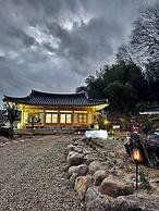 Jukrokjungsa hanokstay