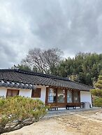 Jukrokjungsa hanokstay