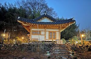 Jukrokjungsa hanokstay