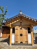 Jukrokjungsa hanokstay