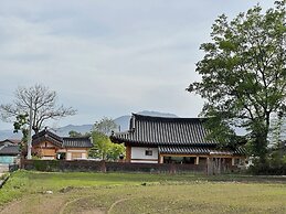Jukrokjungsa hanokstay