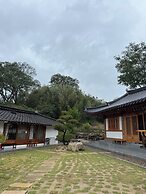 Jukrokjungsa hanokstay
