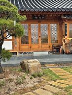 Jukrokjungsa hanokstay