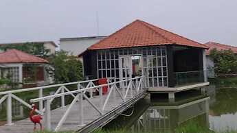 Crow Euro Inn Hotel and Resort