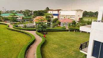 Crow Euro Inn Hotel and Resort