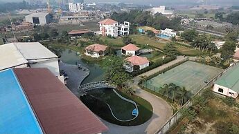 Crow Euro Inn Hotel and Resort