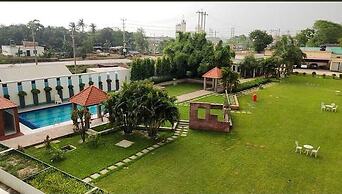 Crow Euro Inn Hotel and Resort