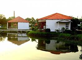 Crow Euro Inn Hotel and Resort