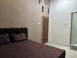 OYO 94579 Sm Raja Guest House