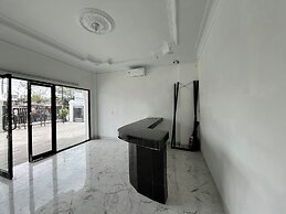 OYO 94579 Sm Raja Guest House