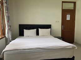 OYO 94582 Villa Beringin Puncak