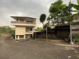 OYO 94582 Villa Beringin Puncak