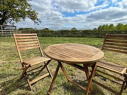 The Paddock Glamping - Clover 2