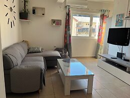 Modern Seaside Apartment With Balcony - Erika