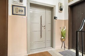 German Colony Bright Stay by Sea N' Rent