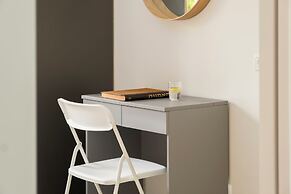 German Colony Bright Stay by Sea N' Rent